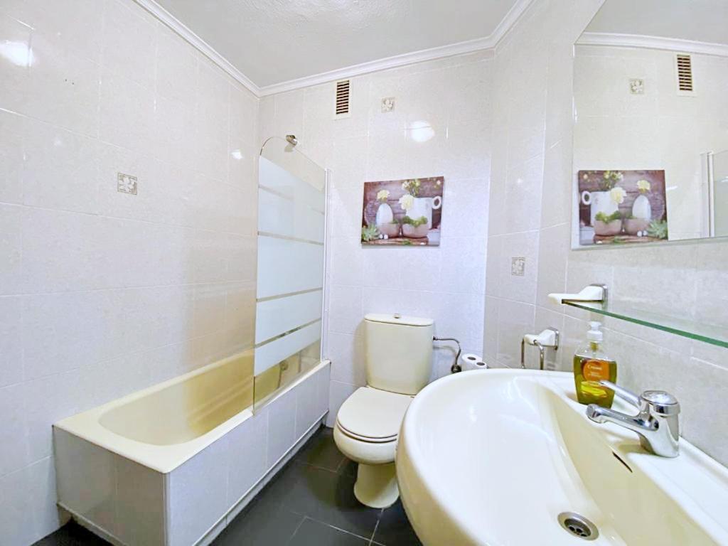 Apartamentos Milan 1 Wifi Y Parking Gratuito اوفيدو المظهر الخارجي الصورة